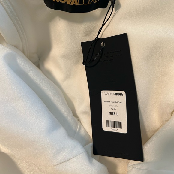 Elegant White Mini dress - Picture 7 of 7